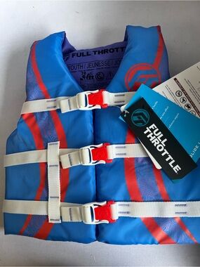 FULL THROTTLE YOUTH LIFE JACKET. FITS 
55 to 88 lbs.